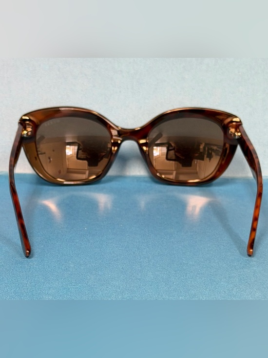 NEW Guess Sunglasses main image 7